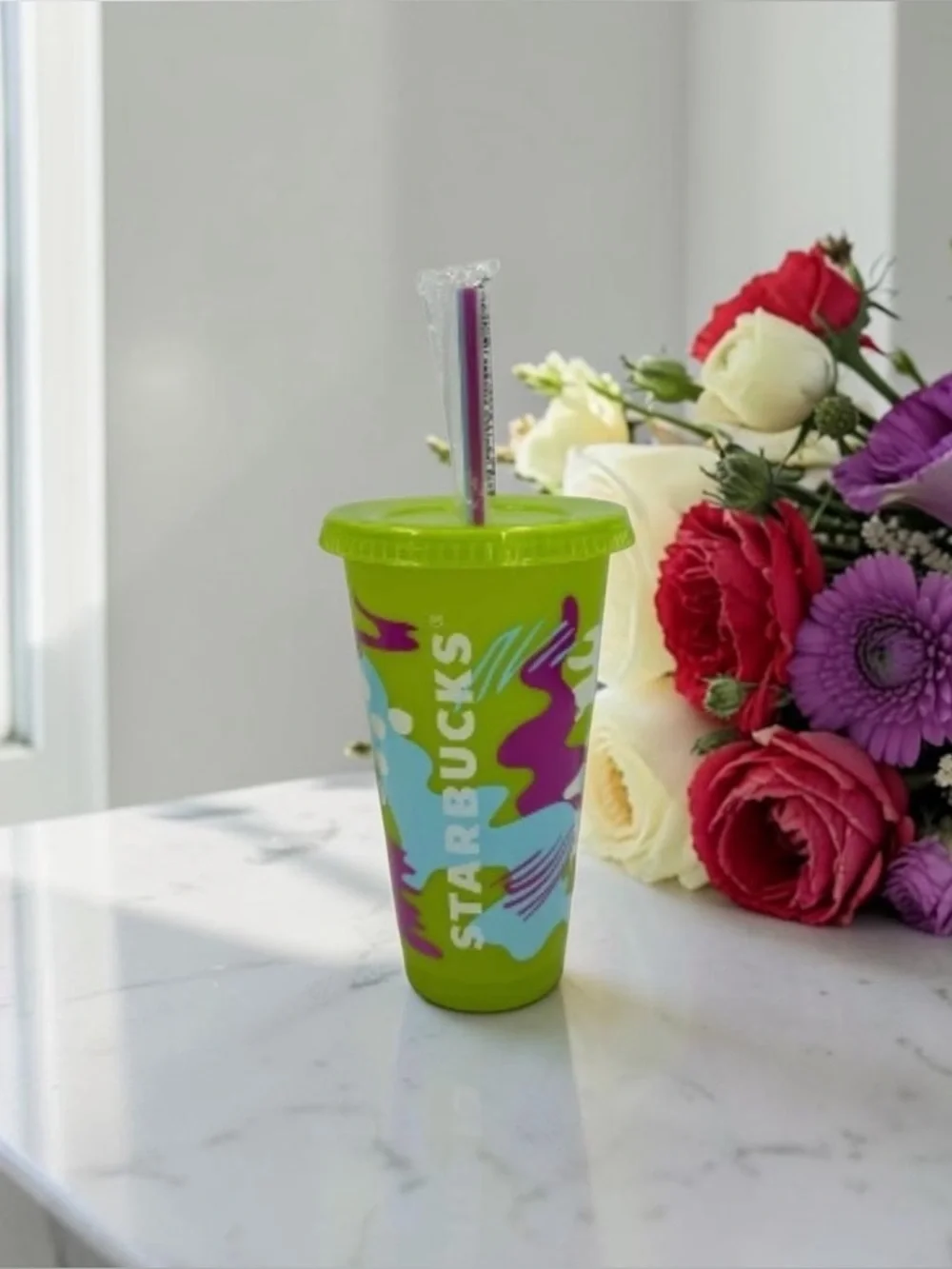 Starbucks Bright Lime Green Tumbler with Abstract Color Accents 24oz. NEW